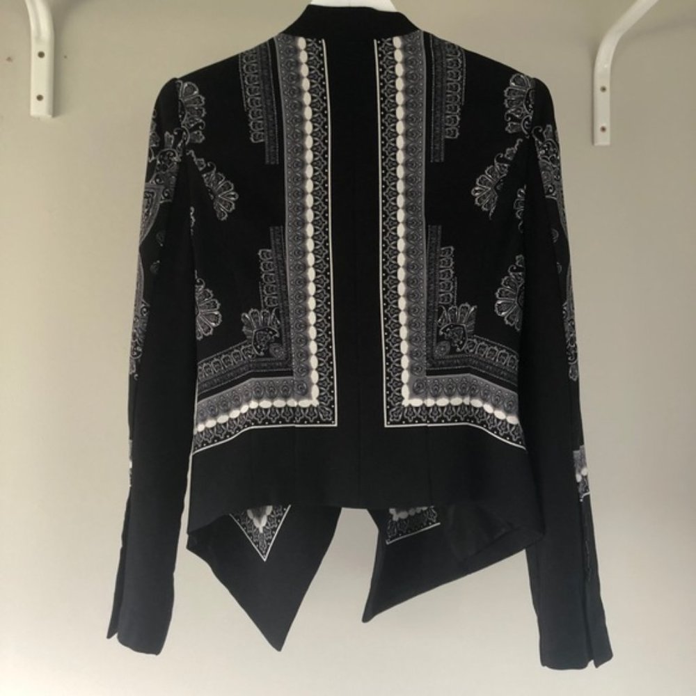 HTF ▪️ BCBGMAXAZRIA Paisley Open Front Blazer